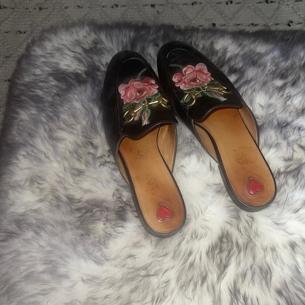 Gucci Floral Horsebit loafers.Gorgeous & rare. Authentic. Serious offers only.